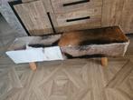 Stevig houten bankje van geitenvacht, Ophalen of Verzenden, Nieuw, Rechthoekig, Minder dan 50 cm