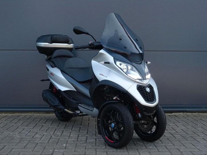 PIAGGIO MP3 400 HPE SPORT HPE sport 2021 Orig NL ZGAN 1ste e, Motoren, Motoren | Piaggio, Bedrijf, Scooter, 12 t/m 35 kW, Minimaal motorrijbewijs A2
