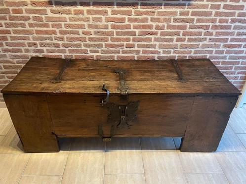 Antieke eiken 16e eeuwse boerenkist, Antiek en Kunst, Antiek | Meubels | Kasten, Ophalen