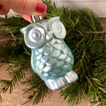 Kerstbal uil blauw kunstof beschikbaar voor biedingen
