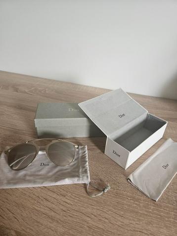 Dior dameszonnebril beschikbaar voor biedingen