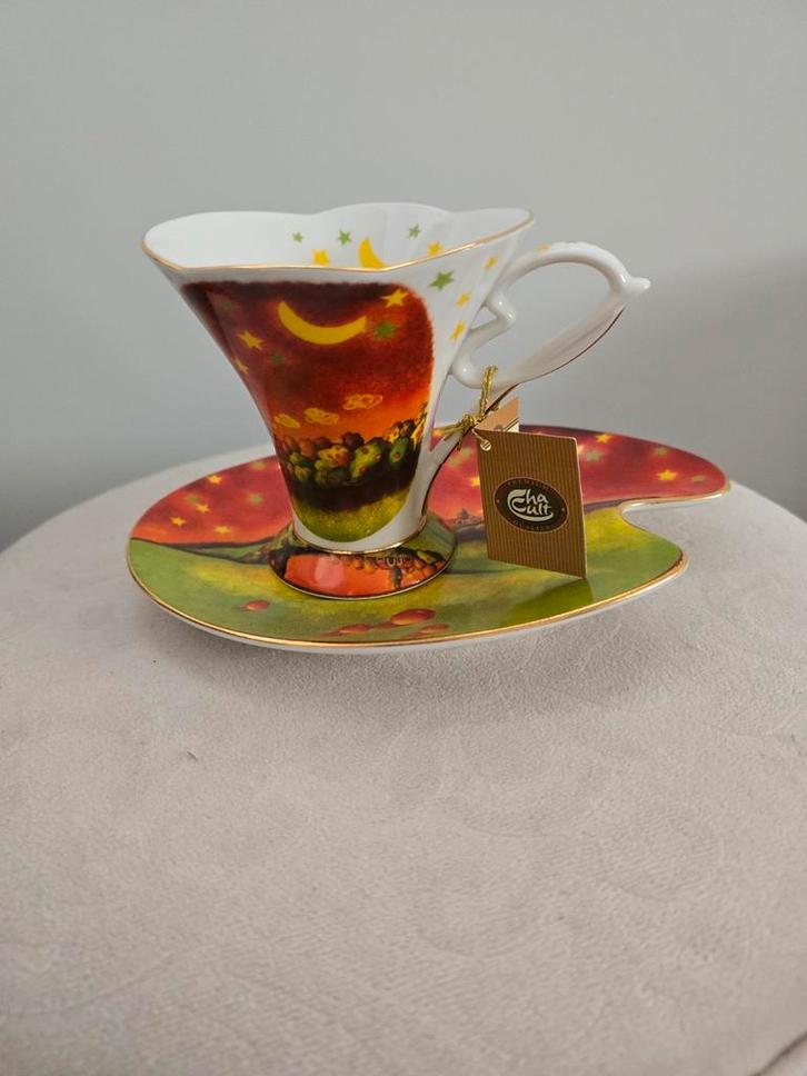 Cha cult kop en schotel - maan en sterren (nieuw), Huis en Inrichting, Keuken | Servies, Nieuw, Kop(pen) en/of Schotel(s), Overige stijlen