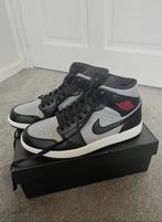 Air Jordan 1 Mid Shadow Red, Kleding | Heren, Schoenen, Overige kleuren, Nieuw, Ophalen of Verzenden, Sneakers of Gympen