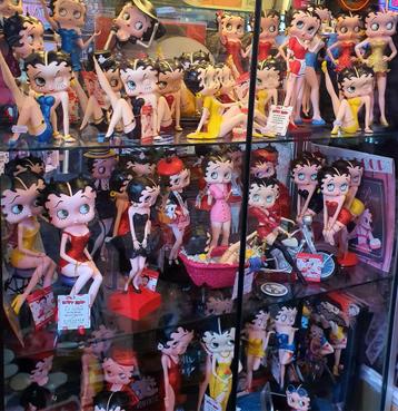 Grote collectie Betty Boop beelden borden Retro Disney  beschikbaar voor biedingen