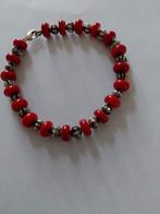 armband,19.5 cm ,mooie platte rode kraal met zilv.kleurige t, Ophalen of Verzenden, Nieuw, Rood