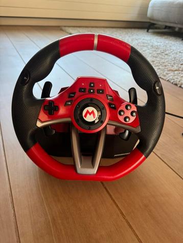 Hori Mario Kart Deluxe Racing Wheel Pro beschikbaar voor biedingen