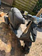 Tekoop, Fietsen en Brommers, Scooters | Piaggio, Ophalen, Zo goed als nieuw, Benzine, Overige modellen