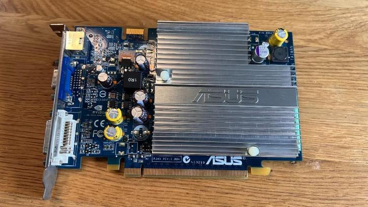 Asus GeForce 7600GS, Computers en Software, Videokaarten, Gebruikt, Nvidia, Ophalen of Verzenden