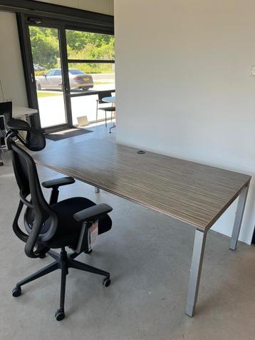 Verstelbare bureau 180x90 cm AANBIEDING! beschikbaar voor biedingen