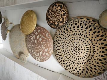 Wandornament goud/brons beschikbaar voor biedingen