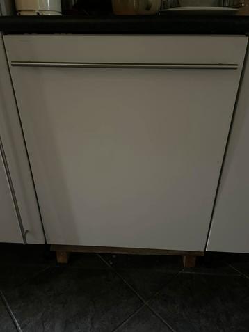 Indesit Inbouw Vaatwasser - Zelf Ophalen beschikbaar voor biedingen