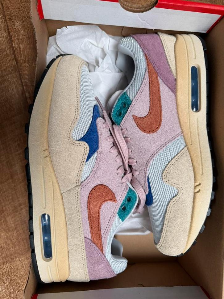 Te koop: Nike Air Max 1 - Multi Color Tan Lines, Kleding | Heren, Schoenen, Zo goed als nieuw, Overige kleuren, Ophalen of Verzenden