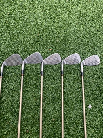 Te Koop startersgolfsetje (dames) beschikbaar voor biedingen