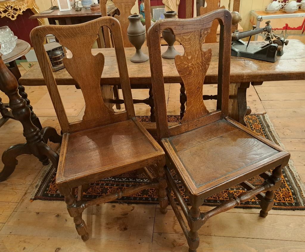 4 houten stoelen echt antiek en puntgaaf een zeer mooie set, Ophalen