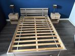 Bed 140 cm - gratis nachtkastjes, kast en lampjes, Huis en Inrichting, Slaapkamer | Bedden, Ophalen, Gebruikt, Bruin, 140 cm