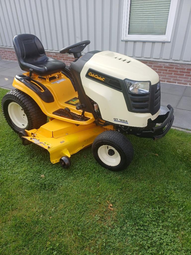 Cub Cadet GT1224 24pk 2 Cyl 132cm dek, Zware achteras!, Tuin en Terras, Zitmaaiers, Gebruikt, 120 cm of meer, Elektrische starter
