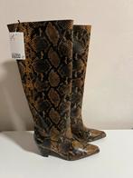 Nieuwe laarzen met slangenprint van H&M. Maat 39., Hoge laarzen, Bruin, Nieuw, Ophalen of Verzenden