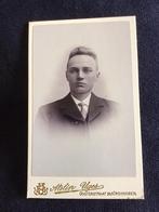 CDV, Jongeman, Atelier Uges, Groningen, Carte de Visite, Ophalen of Verzenden, Voor 1940, Gebruikt, Foto