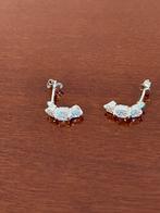 Zilveren oorstekers met 3 zirkonia’s, Met kristal, Nieuw, Ophalen of Verzenden, Knopjes of Stekers