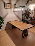 Industriële eettafel, hoogte verstelbaar, Ophalen, 200 cm of meer, Zo goed als nieuw, Vijf personen of meer