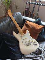 Fender JV Modified 60’s stratocaster in olympic white, Muziek en Instrumenten, Snaarinstrumenten | Gitaren | Elektrisch, Ophalen