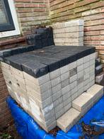 Ongeveer 300 Klinkers (Formaat: 21 cm x 10 cm x 6 cm), Tuin en Terras, Tegels en Klinkers, Ophalen, Zo goed als nieuw, Beton, Klinkers