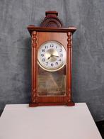 Vintage WandKlok Gracia Quartz Hout Made in Japan, Antiek en Kunst, Ophalen of Verzenden