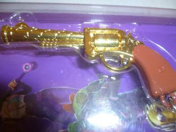 Fortnite metalen sleutelhanger model Revolver 7,5cm lang  beschikbaar voor biedingen