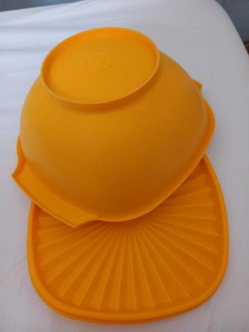 Trommel met sterdeksel Tupperware  beschikbaar voor biedingen