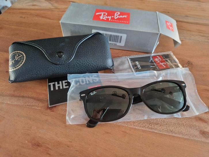 Ray-Ban New Wayfarer Zonnebril RB2132 - Klassieker, Sieraden, Tassen en Uiterlijk, Zonnebrillen en Brillen | Heren, Zo goed als nieuw