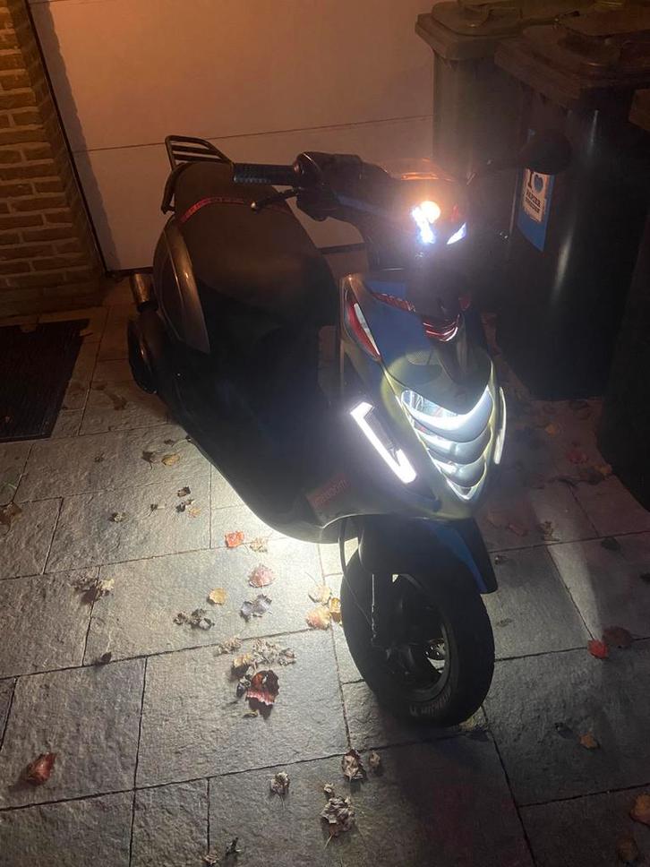 PIAGGO ZIP 2t 50cc 2005, Fietsen en Brommers, Scooters | Piaggio, Zo goed als nieuw, Zip, Tweetakt, Ophalen
