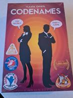 Codenames Bordspel - Nieuw in Verpakking!, Hobby en Vrije tijd, Gezelschapsspellen | Kaartspellen, Vijf spelers of meer, Ophalen of Verzenden