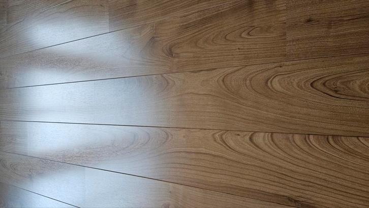 Prachtig laminaat vloer, Doe-het-zelf en Verbouw, Vloerdelen en Plavuizen, Zo goed als nieuw, Laminaat, 10 m² of meer, Ophalen