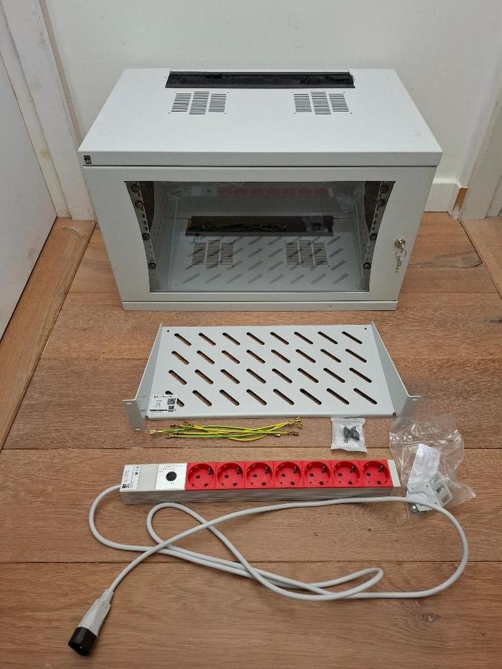 Set Patchkast 19 Inch - Rittal FlatBox - 6HE - NIEUW, Computers en Software, Serverkasten, Nieuw, Glas, Plaatstaal, Ophalen of Verzenden