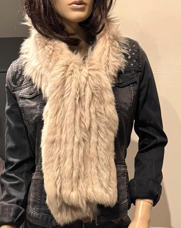 Strenesse, superzachte shawl beschikbaar voor biedingen