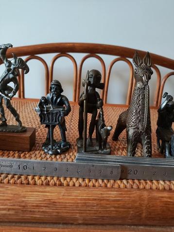 Diverse mooie metalen beeldjes beschikbaar voor biedingen