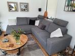 Nette hoekbank 210 x 260 inclusief 2 hoofdsteunen, Ophalen, Gebruikt