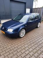 Volkswagen Bora 2.3 V5 Variant 110KW 1999 Blauw, Origineel Nederlands, Te koop, 5 stoelen, Benzine