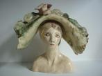 Keramiek buste van vrouw met hoed, Antiek en Kunst, Antiek | Keramiek en Aardewerk, Ophalen
