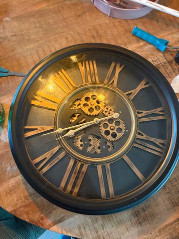 Wandklok Huus 55 cm - Decoratieve Klok met Tandwielen beschikbaar voor biedingen