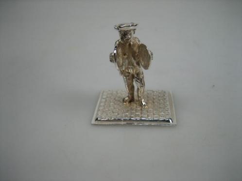 Zilveren Miniatuur als Muzikant Bekkenspeler uit ca. 1978, Antiek en Kunst, Antiek | Goud en Zilver, Zilver, Verzenden