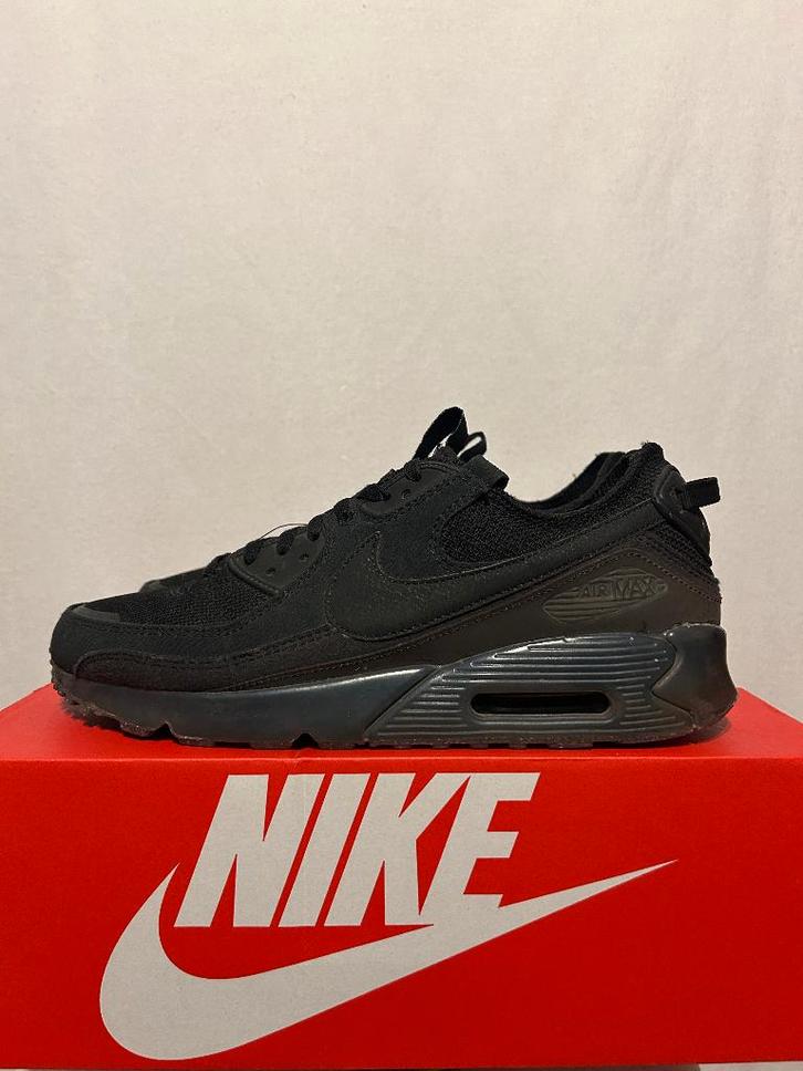 ALS NIEUW! Maat 44,5 - Nike Air Max 90 Terrascape Black, Kleding | Heren, Schoenen, Zo goed als nieuw, Sneakers of Gympen, Zwart