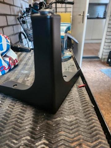 4 x Bank/ stoelpoten/ kast metaal 13cm hoog beschikbaar voor biedingen