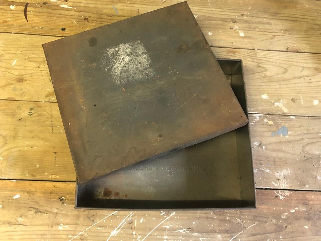 B393 Antiek blik Delacre Vilvoorde Nieppe 59 France, Verzamelen, Blikken, Gebruikt, Overige, Overige merken, Ophalen of Verzenden