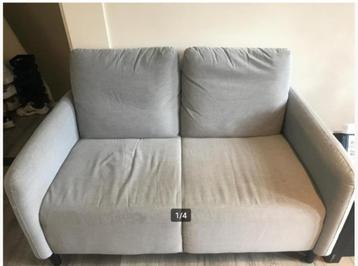 2-zitsbank beschikbaar voor biedingen