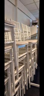 Tifanny stoelen 60 stuks te huur, Hobby en Vrije tijd, Feestartikelen | Verhuur, Ophalen of Verzenden, Zo goed als nieuw