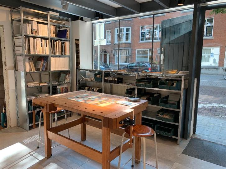 Werkbank Nooitgedacht / Ramia / Pinie / Sjöbergs Industrieel, Doe-het-zelf en Verbouw, Werkbanken, Gebruikt, 120 tot 170 cm, Bankschroef