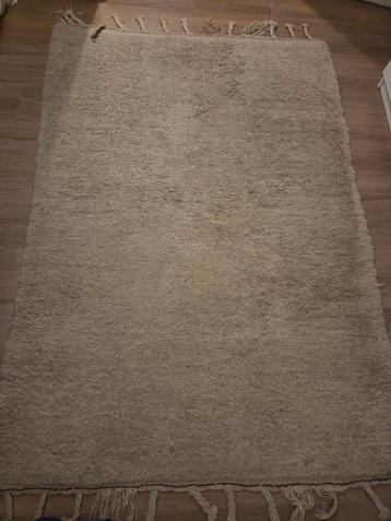 Vloerkleed 200x140 cm beschikbaar voor biedingen