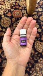 Palo santo etherische olie Young Living half VOL, Ophalen of Verzenden, Zo goed als nieuw, Blauw