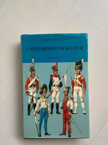 Uniformen in Kleur Preben Kannik beschikbaar voor biedingen